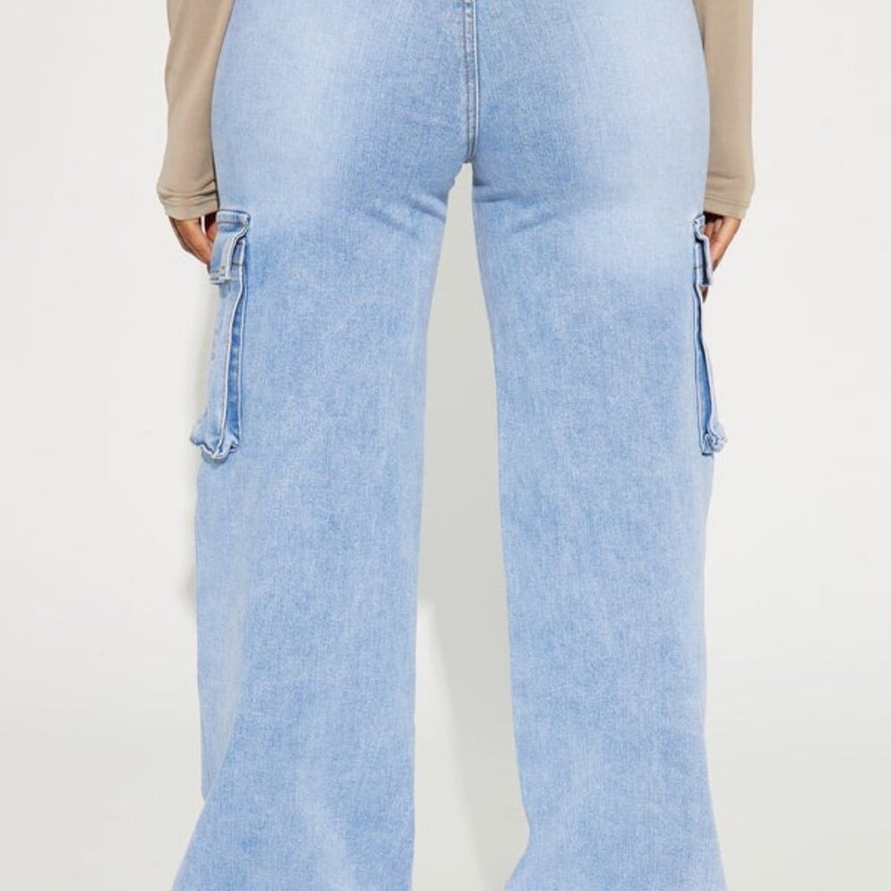Not That Serious Stretch Cargo Jeans - Light Wash NEW - Picture 3 of 4